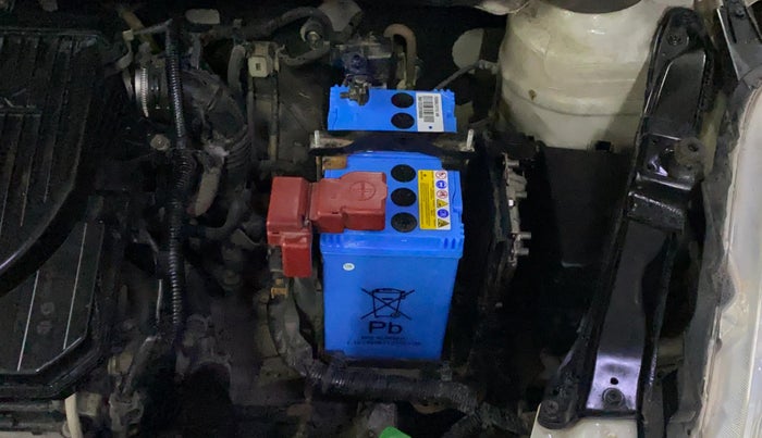 2016 Maruti Swift VXI, Petrol, Manual, 94,556 km, Engine View - Left