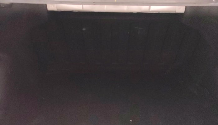 2015 Hyundai Xcent SX 1.2, Petrol, Manual, 77,712 km, Boot Inside