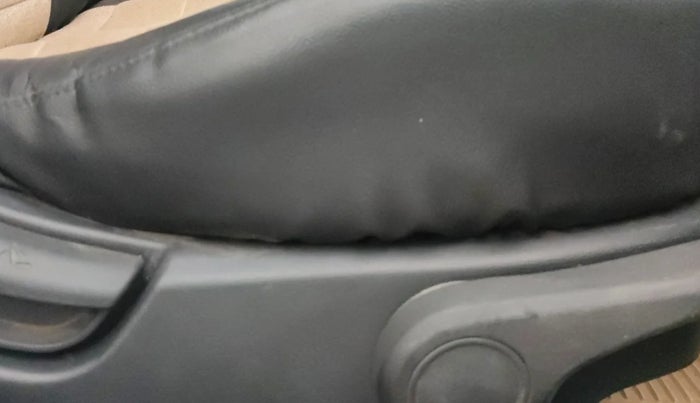 2015 Hyundai Xcent SX 1.2, Petrol, Manual, 77,712 km, Driver Side Adjustment Panel