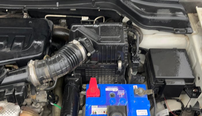 2022 Mahindra XUV300 W6 1.2 PETROL AMT, Petrol, Automatic, 18,956 km, Engine View - Left