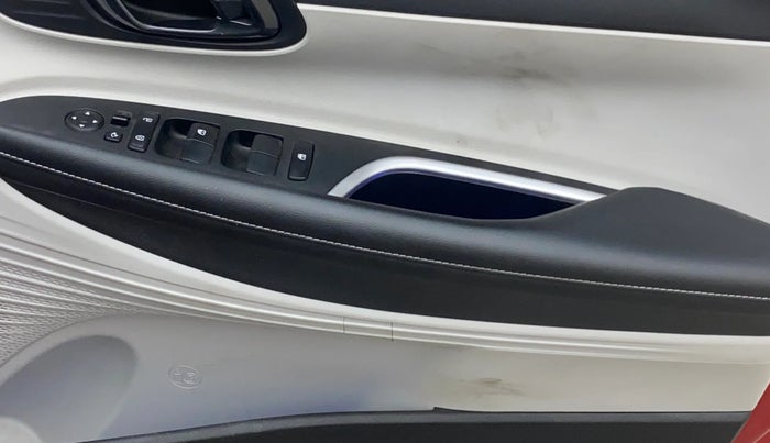 2023 Hyundai NEW I20 ASTA (O) 1.2 MT, Petrol, Manual, 10,012 km, Driver Side Door Panels Control