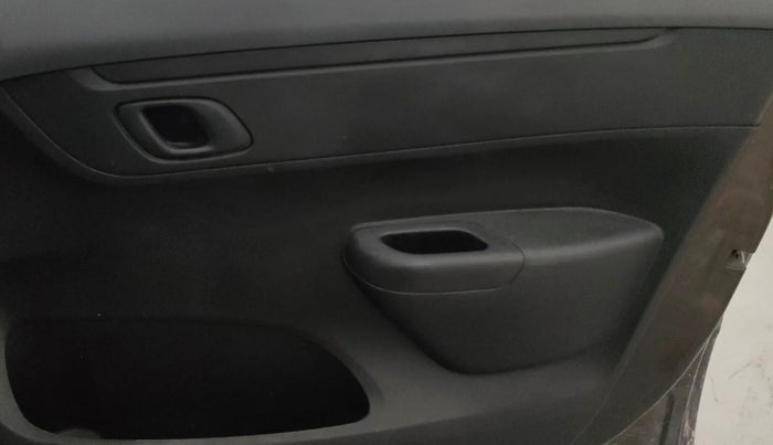 2022 Renault Kwid RXT 1.0 (O), Petrol, Manual, 38,311 km, Driver Side Door Panels Control