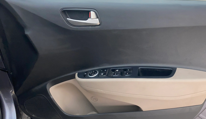 2014 Hyundai Grand i10 SPORTZ 1.2 KAPPA VTVT, Petrol, Manual, 28,456 km, Driver Side Door Panels Control