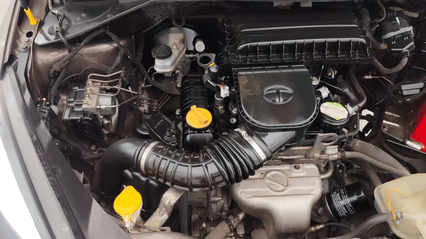2017 Tata TIGOR XZ PETROL, Petrol, Manual, 1,16,921 km, Engine View - Right