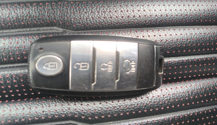 2022 KIA SONET GTX PLUS 1.5 AT, Diesel, Automatic, 46,589 km, Key Close Up