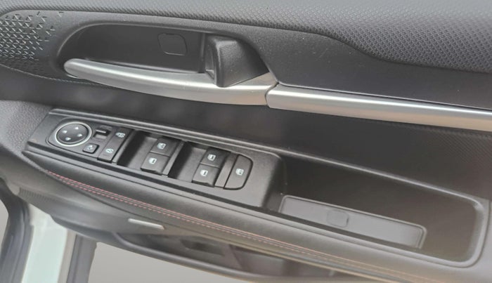 2022 KIA SONET GTX PLUS 1.5 AT, Diesel, Automatic, 46,589 km, Driver Side Door Panels Control