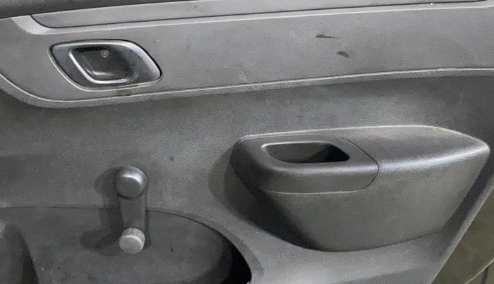 2018 Renault Kwid RXL, Petrol, Manual, 11,716 km, Driver Side Door Panels Control