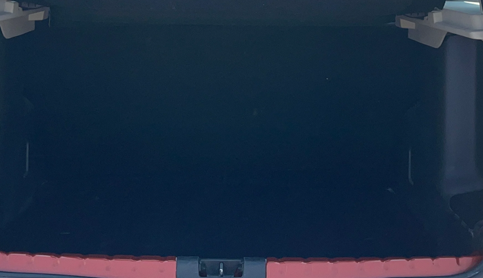 2021 Renault Duster RXS 1.5 PETROL MT, Petrol, Manual, 37,689 km, Boot Inside