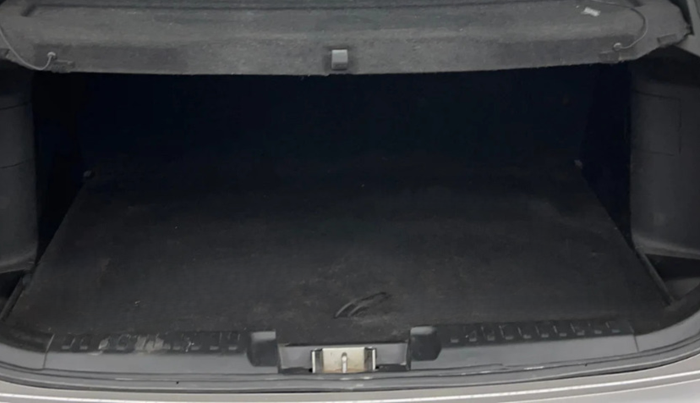 2020 Maruti Vitara Brezza LXI, Petrol, Manual, 59,889 km, Boot Inside