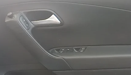 2020 Volkswagen Polo HIGHLINE PLUS 1.0L TSI, Petrol, Manual, 61,014 km, Driver Side Door Panels Control