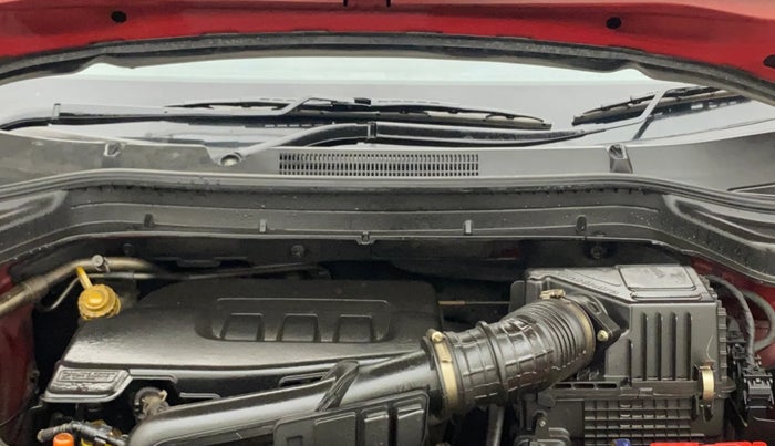 2019 Mahindra XUV300 W8(O) 1.2 PETROL DUAL TONE, Petrol, Manual, 77,682 km, Engine View