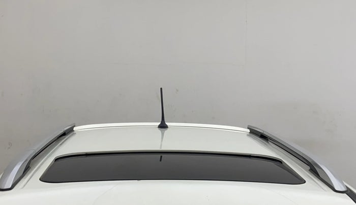 2019 Mahindra XUV300 W8(O) 1.2 PETROL DUAL TONE, Petrol, Manual, 77,682 km, Moonroof/ Sunroof