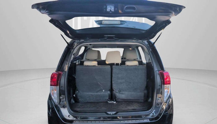 2022 Toyota Innova Crysta 2.4 G 8 STR, Diesel, Manual, 68,122 km, Boot Door Open