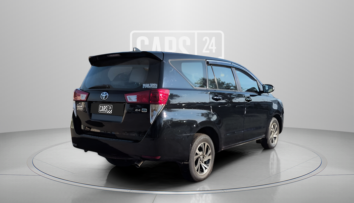 2022 Toyota Innova Crysta 2.4 G 8 STR, Diesel, Manual, 68,122 km, Right Back Diagonal