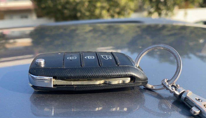 2021 KIA SELTOS HTK 1.5 PETROL, Petrol, Manual, 29,800 km, Key Close Up