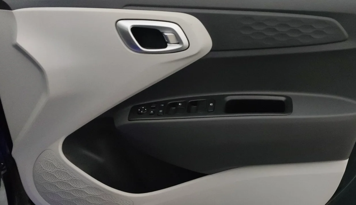 2024 Hyundai GRAND I10 NIOS SPORTZ AMT 1.2 KAPPA VTVT, Petrol, Automatic, 11,067 km, Driver Side Door Panels Control