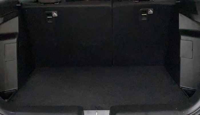 2022 Maruti BREZZA ZXI + AT SMART HYBRID, Petrol, Automatic, 30,104 km, Boot Inside