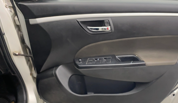 2017 Maruti Swift ZXI, Petrol, Manual, 57,423 km, Driver Side Door Panels Control