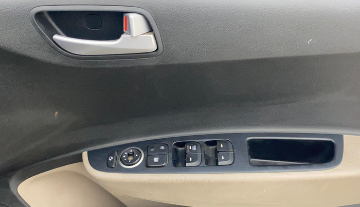 2018 Hyundai Grand i10 SPORTZ AT 1.2 KAPPA VTVT, Petrol, Automatic, 61,118 km, Driver Side Door Panels Control