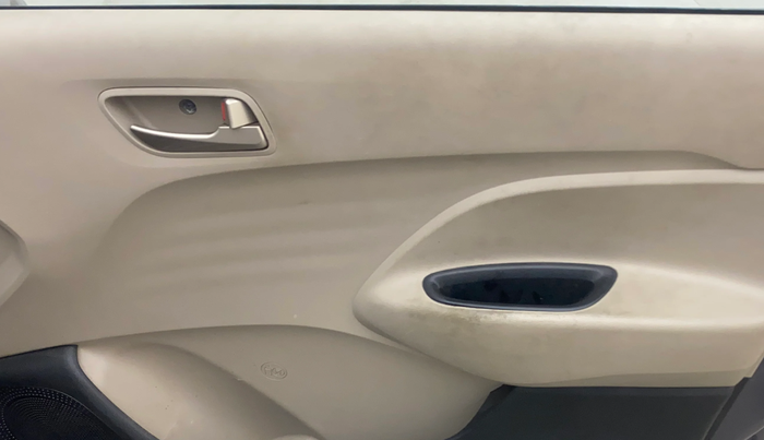 2019 Hyundai NEW SANTRO SPORTZ AMT, Petrol, Automatic, 42,692 km, Driver Side Door Panels Control