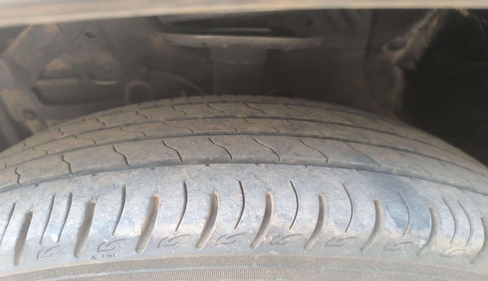 2019 Maruti Vitara Brezza VDI, Diesel, Manual, 69,559 km, Right Front Tyre Tread