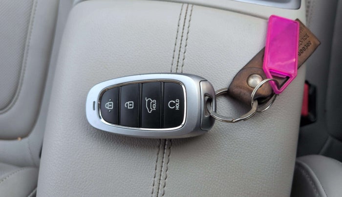 2023 Hyundai Tucson SIGNATURE 2.0 AT DIESEL, Diesel, Automatic, 65,583 km, Key Close Up