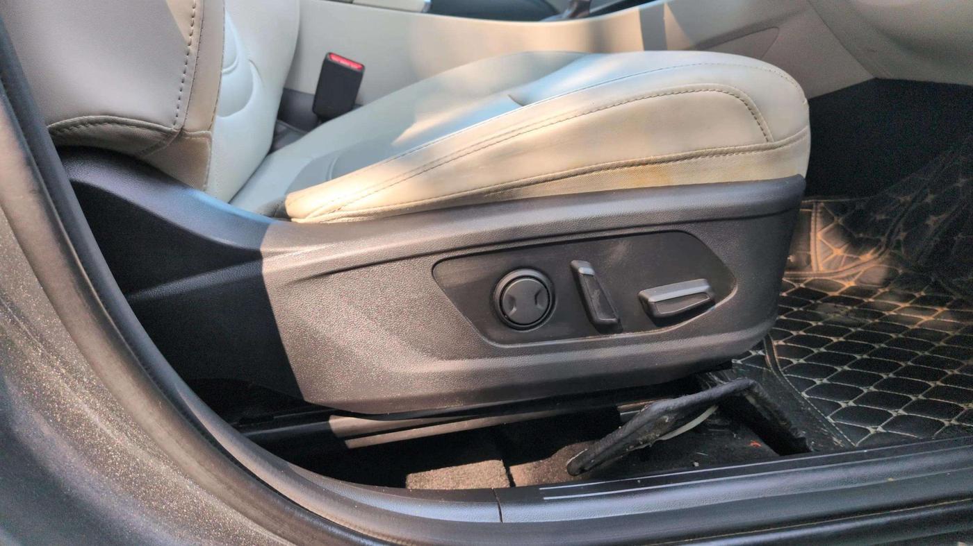 2023 Hyundai Tucson SIGNATURE 2.0 AT DIESEL, Diesel, Automatic, 65,583 km, Driver Side Adjustment Panel