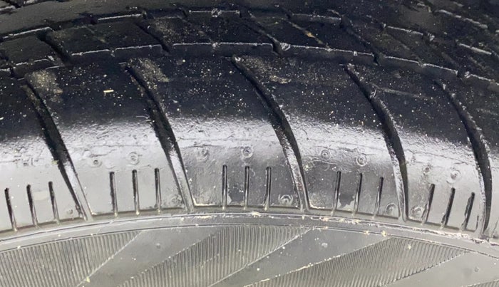 2019 Hyundai Elite i20 SPORTZ PLUS  1.2 CVT, Petrol, Automatic, 1,36,954 km, Left Rear Tyre Tread