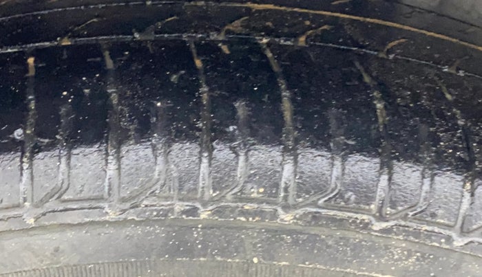 2019 Hyundai Elite i20 SPORTZ PLUS  1.2 CVT, Petrol, Automatic, 1,36,954 km, Right Rear Tyre Tread