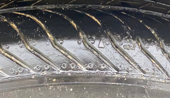 2018 Ford Ecosport TITANIUM + 1.5L DIESEL, Diesel, Manual, 90,566 km, Right Front Tyre Tread