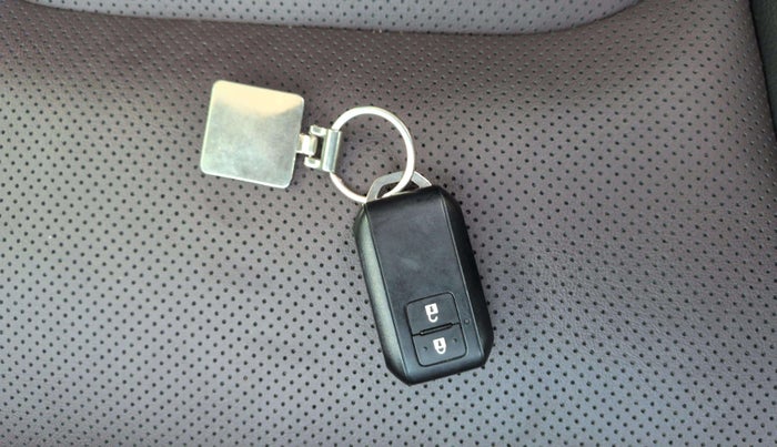 2022 Maruti Grand Vitara ALPHA SMART HYBRID AT, Petrol, Automatic, 31,545 km, Key Close Up