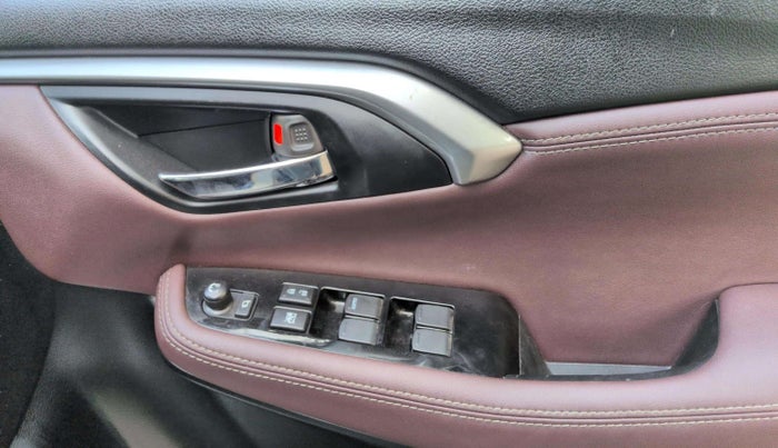 2022 Maruti Grand Vitara ALPHA SMART HYBRID AT, Petrol, Automatic, 31,545 km, Driver Side Door Panels Control