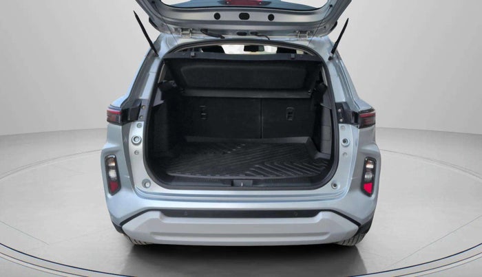 2022 Maruti Grand Vitara ALPHA SMART HYBRID AT, Petrol, Automatic, 31,545 km, Boot Inside