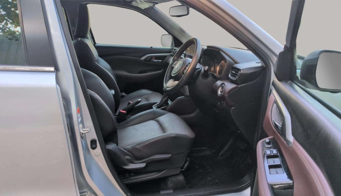 2022 Maruti Grand Vitara ALPHA SMART HYBRID AT, Petrol, Automatic, 31,545 km, Right Side Front Door Cabin