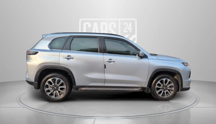 2022 Maruti Grand Vitara ALPHA SMART HYBRID AT, Petrol, Automatic, 31,545 km, Right Side View
