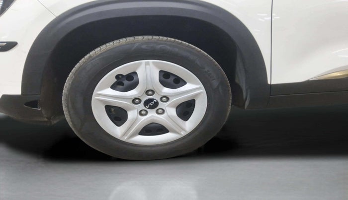 2023 KIA SELTOS  HTE 1.5 PETROL MT, Petrol, Manual, 49,208 km, Left Front Wheel