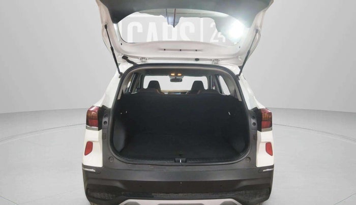 2023 KIA SELTOS  HTE 1.5 PETROL MT, Petrol, Manual, 49,208 km, Boot Door Open