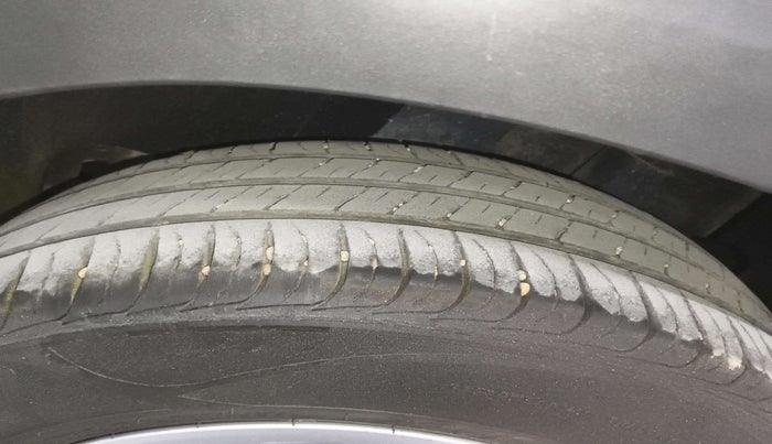 2023 KIA SELTOS  HTE 1.5 PETROL MT, Petrol, Manual, 49,208 km, Left Front Tyre Tread