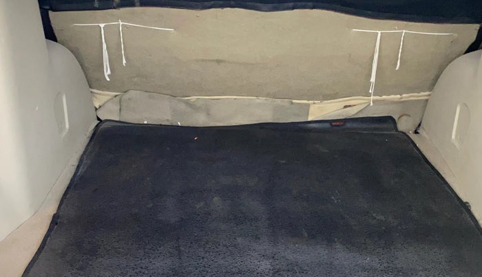 2016 Nissan Terrano XL (P), Petrol, Manual, 1,09,757 km, Boot Inside