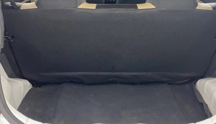 2015 Hyundai Eon ERA +, Petrol, Manual, 49,356 km, Boot Inside