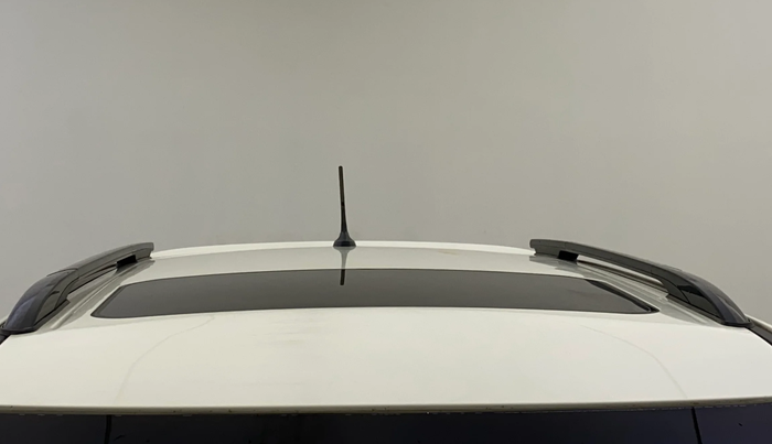 2021 Mahindra XUV300 W8 (O) 1.2 PETROL AMT, Petrol, Automatic, 46,170 km, Moonroof/ Sunroof