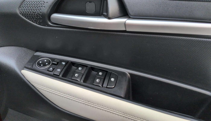 2024 KIA SONET GTX Plus 1.0 Turbo Petrol DCT Dual Tone, Petrol, Automatic, 10,933 km, Driver Side Door Panels Control