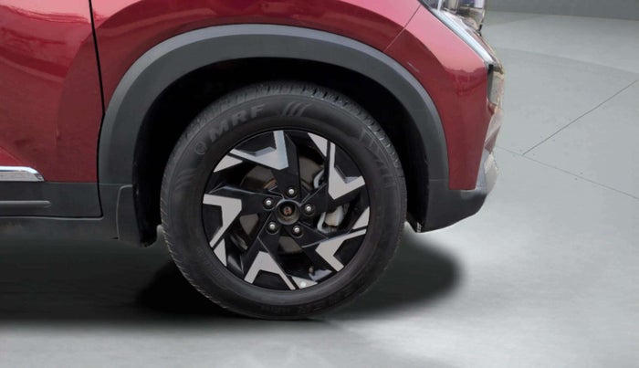 2024 KIA SONET GTX Plus 1.0 Turbo Petrol DCT Dual Tone, Petrol, Automatic, 10,933 km, Right Front Wheel