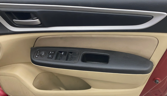 2023 Honda Amaze 1.2L I-VTEC VX, Petrol, Manual, 49,814 km, Driver Side Door Panels Control