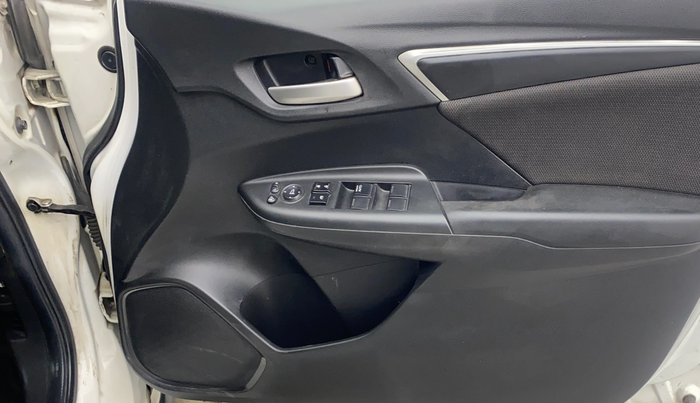 2021 Honda WR-V 1.5L I-DTEC VX MT, Diesel, Manual, 64,384 km, Driver Side Door Panels Control