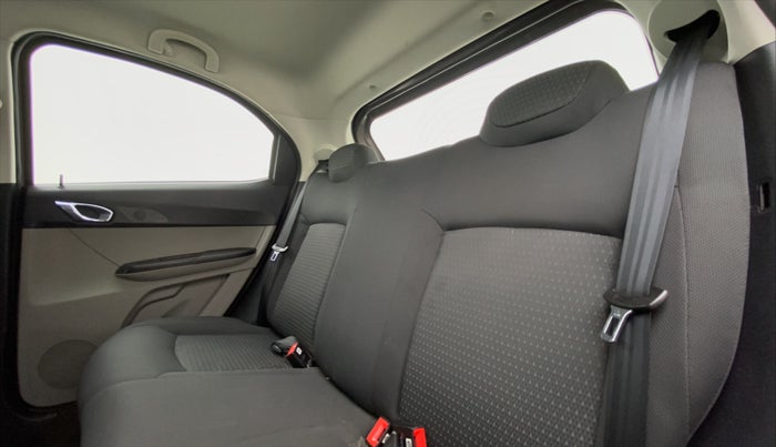 2018 Tata Tiago XZ 1.2 REVOTRON, Petrol, Manual, 28,457 km, Right Side Rear Door Cabin