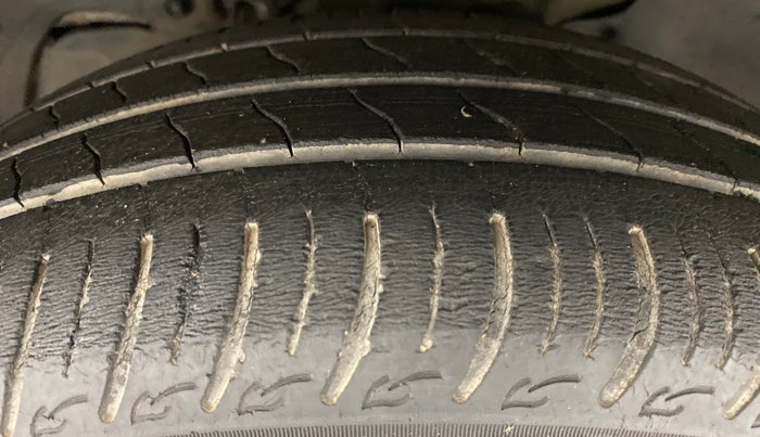 2018 Tata Tiago XZ 1.2 REVOTRON, Petrol, Manual, 28,457 km, Left Front Tyre Tread