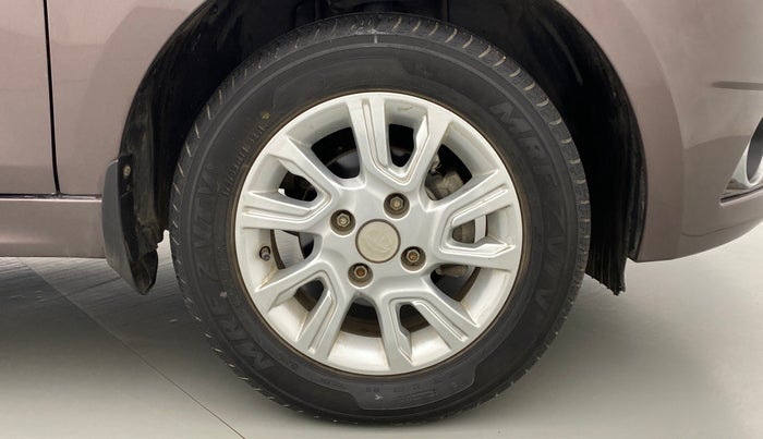 2018 Tata Tiago XZ 1.2 REVOTRON, Petrol, Manual, 28,457 km, Right Front Wheel