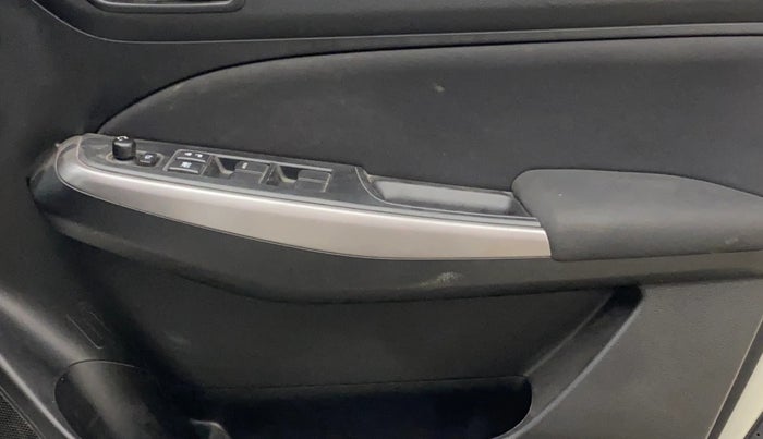 2023 Maruti Swift ZXI, Petrol, Manual, 34,801 km, Driver Side Door Panels Control