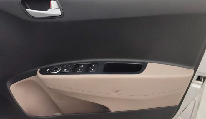 2017 Hyundai Grand i10 ASTA 1.2 KAPPA VTVT, Petrol, Manual, 28,009 km, Driver Side Door Panels Control